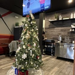 Viet'S Phoody - Ready for the holidays interior.