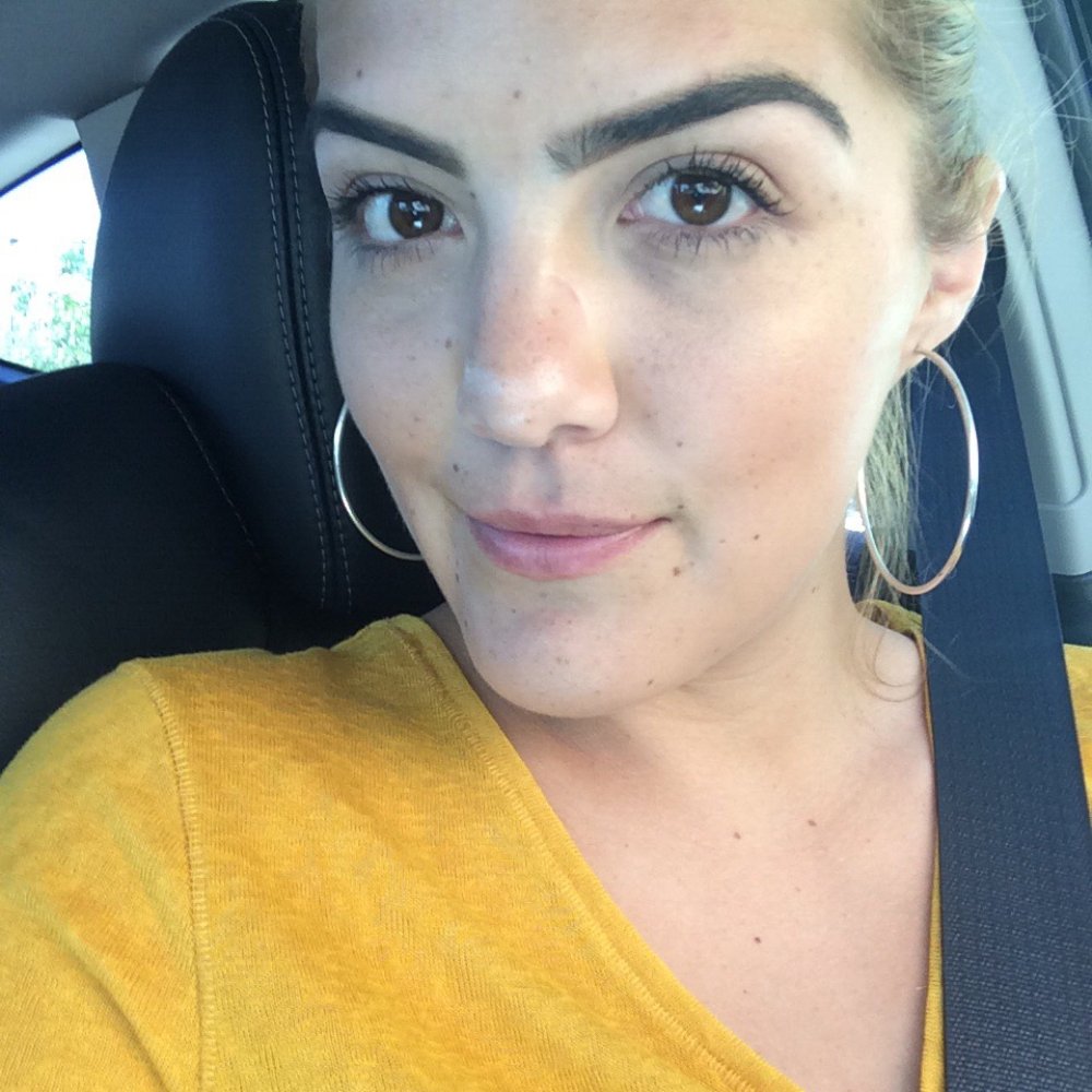 A few hours after my brow waxing, yes Alexis took the time to fill in my brows too