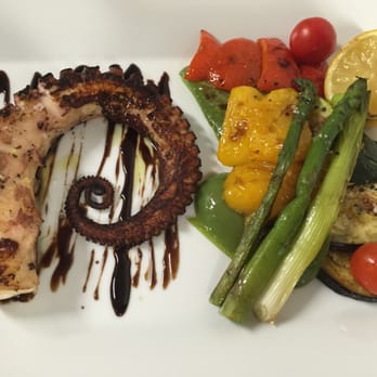 FIGO - Pizza Near Me - Prague, Puerto Rico