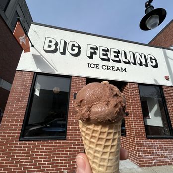 Big Feeling - Best chocolate scoop of my life. This is the mini size. - Ice Cream & Frozen Yogurt Near Me - Providence, Rhode Island