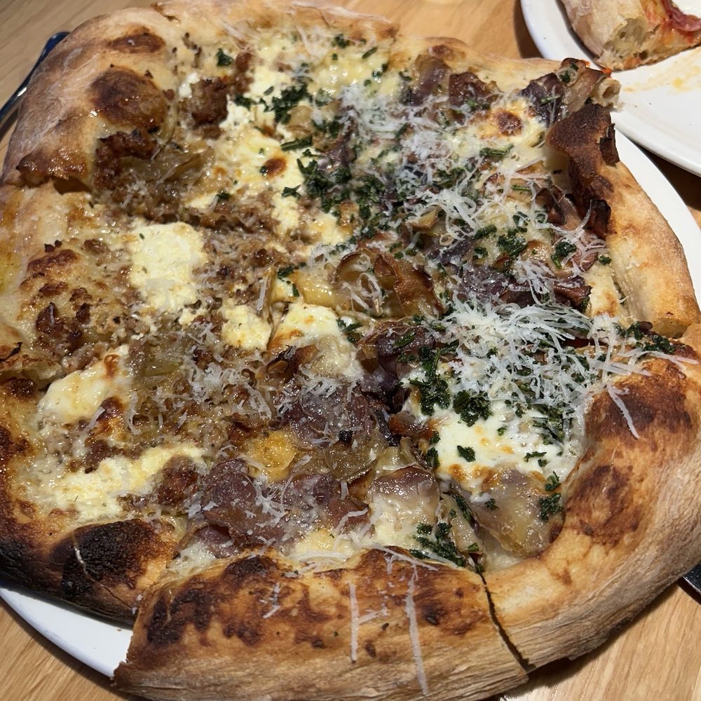 The Wylder - Honey Badger (left) & Gem State of Mind (right) - Pizza Near Me - Boise, Idaho The Wylder - Honey Badger (left) & Gem State of Mind (right) - Pizza Near Me - Boise, Idaho