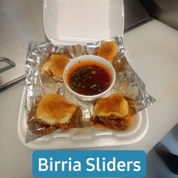 Mama's Y Papa's Taqueria