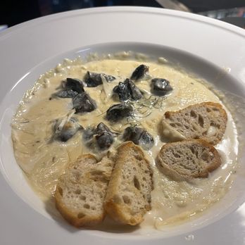 Aria - Snails Black & Blue - Wine Bars Near Me - Winter Haven, Florida