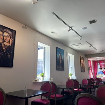 Indian Aroma Bistro - Main seating - Indian Near Me - Hendersonville, North Carolina Indian Aroma Bistro - Main seating - Indian Near Me - Hendersonville, North Carolina