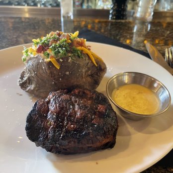 J. Alexander's - Filet Mignon with Béarnaise sauce (Dinner) - New American Near Me - Ft. Lauderdale, Florida