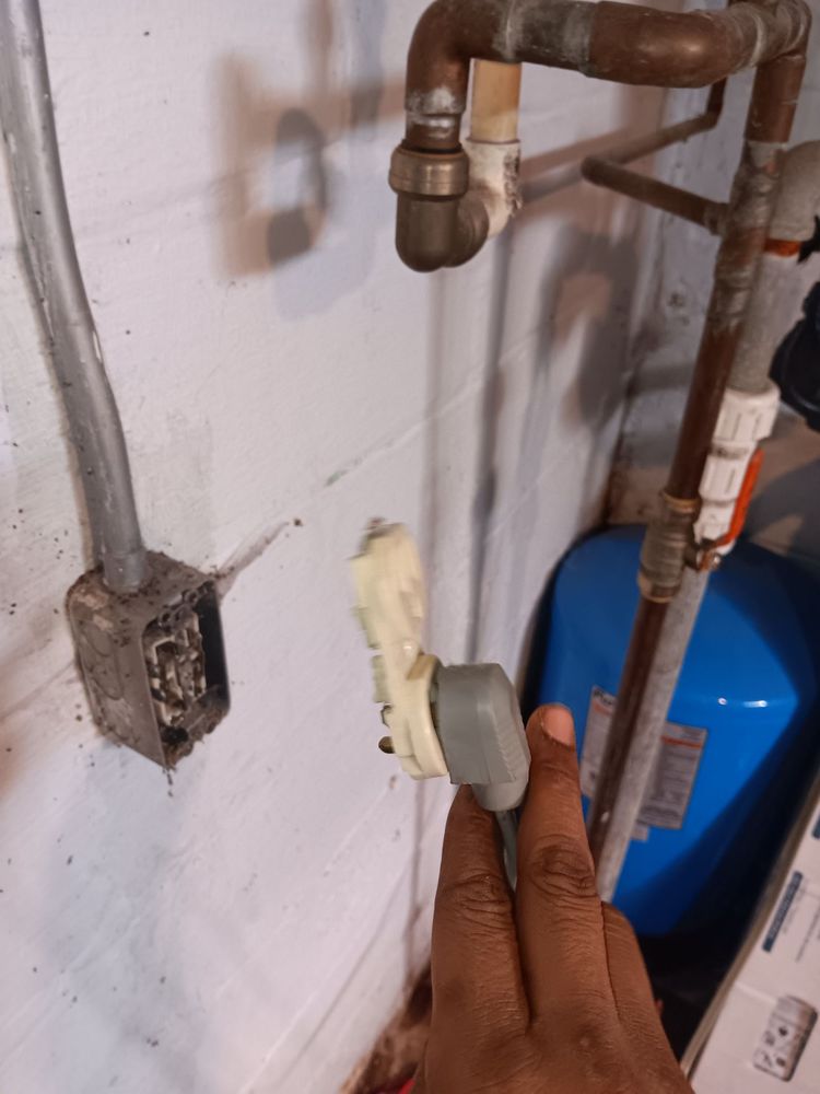 JAWAD PROPERTY MANAGEMENT Updated September 2024 12 Photos 126 W