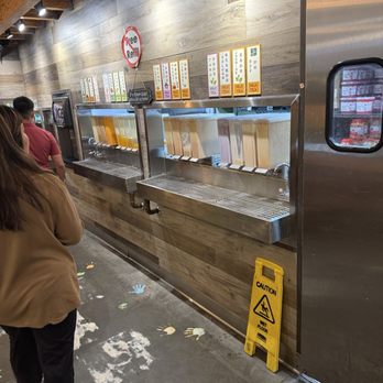 Class 302 Cafe - Downey - Milk Teas and Juices - Taiwanese Near Me - Downey, California