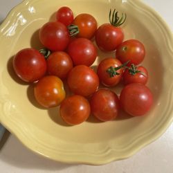 U Pick Farm Stand - Cherry tomatoes - SO YUMMY!