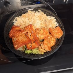 Lunch Salmon & Shrimp Hibachi