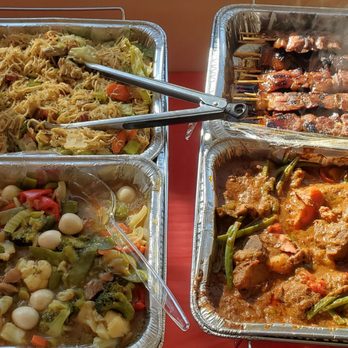 La Parilla De Manila - Clockwise from top left: Miki Bihon, Pork BBQ, Beef Kaldereta, Chopseuy. - Filipino Near Me - Colonia, New Jersey La Parilla De Manila - Clockwise from top left: Miki Bihon, Pork BBQ, Beef Kaldereta, Chopseuy. - Filipino Near Me - Colonia, New Jersey