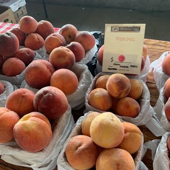 Farm Shed Dinners - fresh peaches for sale - Diners Near Me - Dallas, Texas Farm Shed Dinners - fresh peaches for sale - Diners Near Me - Dallas, Texas