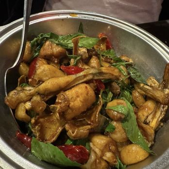 Dragon Gate Oakland - Clay pot frogs, very good flavorful - Bars Near Me - Oakland, California Dragon Gate Oakland - Clay pot frogs, very good flavorful - Bars Near Me - Oakland, California