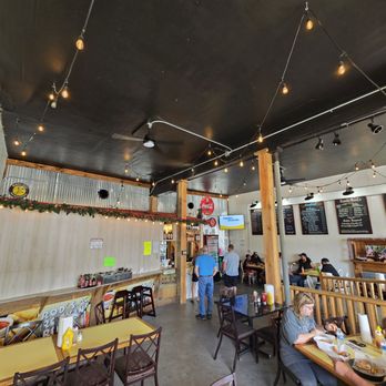 Rod's Rockin Rolls - Dining area - Asian Fusion Near Me - Ducktown, Tennessee Rod's Rockin Rolls - Dining area - Asian Fusion Near Me - Ducktown, Tennessee