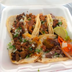Taqueria La Herradura - 6 tacos: medley of Tacos Al Pastor,Lengua and Pollo