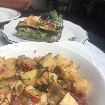 Bea - Breakfast potatoes and spinach and egg pie - Cocktail Bars Near Me - New York, New York Bea - Breakfast potatoes and spinach and egg pie - Cocktail Bars Near Me - New York, New York