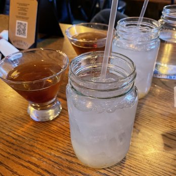 Woodbines - Roasted Coco Colada and Manhattan - Irish Near Me - Long Island City, New York