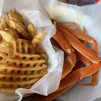 Avery's Maryland Grill - Waffle fries and Crab legs - Seafood Near Me - Frederick, Maryland