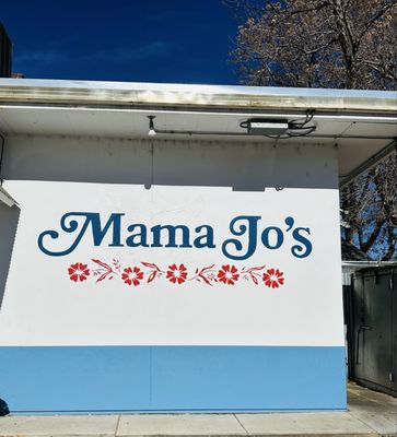 Mama Jo's Chicken, Biscuits, BBQ by null