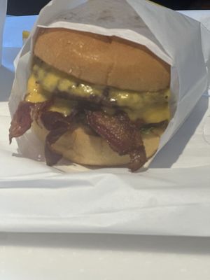 California Burgerz by null