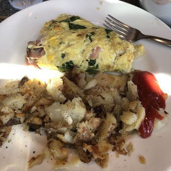 Thumbs Up Diner - Create your own Omelette with home fried potatoes - Diners Near Me - Roswell, Georgia