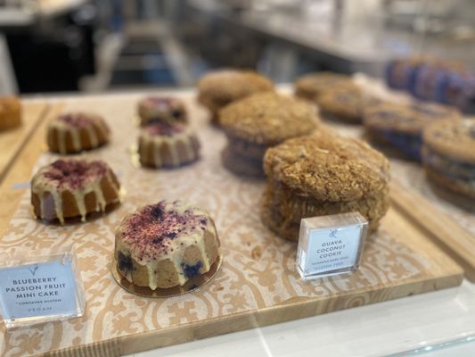 Pura Vida Miami by null