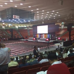 Hofheinz Pavilion - Waiting for Sarah!!!
