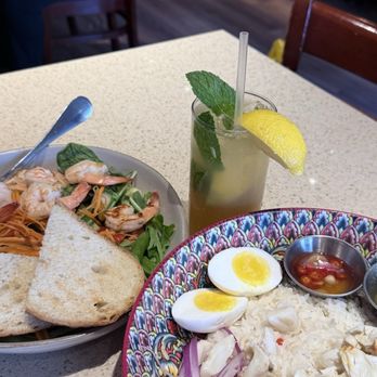 Khao Hom - Grilled Shrimp Salad and Khao Ka Yum Seafood... - Thai Near Me - Hayward, California