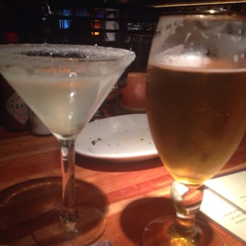 Houston's Restaurant - Lemon drop and Stella! (Cheesy bread all gone) - American Near Me - Hackensack, New Jersey Houston's Restaurant - Lemon drop and Stella! (Cheesy bread all gone) - American Near Me - Hackensack, New Jersey