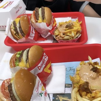 In-N-Out Burger - Burgers Near Me - Keizer, Oregon