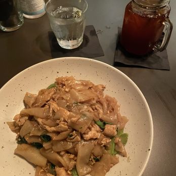 Up Thai - Pad Se-Ew - Thai Near Me - New York, New York