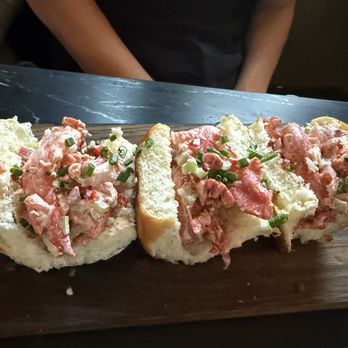 Coe Tavern - Lobster rolls - Cocktail Bars Near Me - Jackson, Wyoming