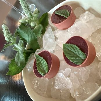bloom's Restaurant & more - Dessert gift for the three in our party. - Hotels & Travel Near Me - Schönried, BE bloom's Restaurant & more - Dessert gift for the three in our party. - Hotels & Travel Near Me - Schönried, BE
