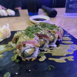 The Moon Sushi Bar & Asian Bistro - Medium chef surprise