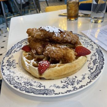 The Bloom Lounge - Chicken and Waffles - Breakfast & Brunch Near Me - Plano, Texas