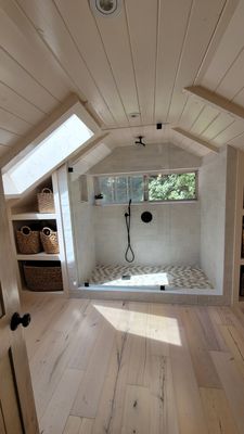 Custom Bathrooms - Our skilled craftsmen can create your ideas to a finished masterpiece. Call us today to update your oasis.