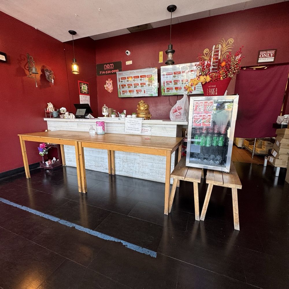 NEM - Inside order station and waiting area - Vietnamese Near Me - Garden Grove, California NEM - Inside order station and waiting area - Vietnamese Near Me - Garden Grove, California
