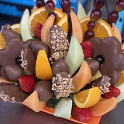 Bousquet’s Fruit Bouquets - 'Abundant' fruit bousquet