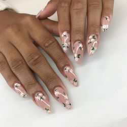 Bling Bling Nails & Spa