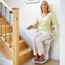 HANDICARE "XCLUSIVE" STAIRLIFT