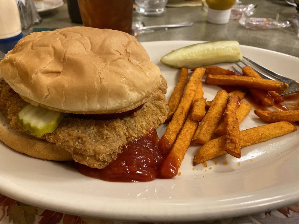 WHISTLE STOP 22 Photos & 22 Reviews 10012 N US Hwy 421, Monon