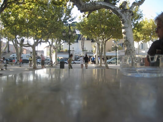 Le café by null