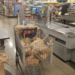 This many groceries needs assistance! This many groceries needs assistance!