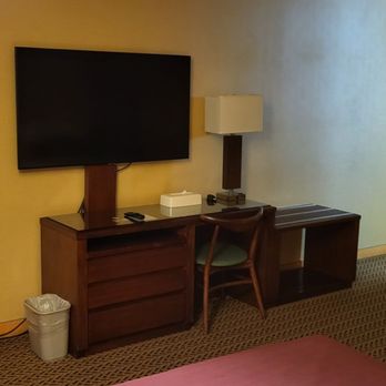 Hilo Hawaiian Hotel - Inside the room.... - Hotels Near Me - Hilo, Hawaii Hilo Hawaiian Hotel - Inside the room.... - Hotels Near Me - Hilo, Hawaii