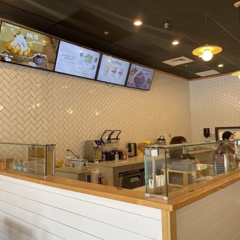 D For Dessert - Interior - Shaved Ice Near Me - Hollywood, Florida