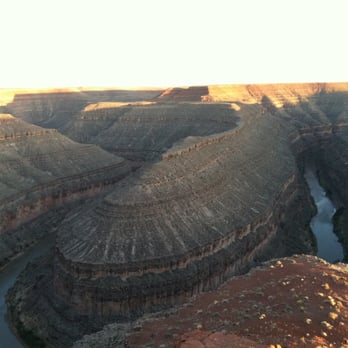 Goosenecks State Park - A glimpse to the underworld - Parks Near Me - Mexican Hat, Utah Goosenecks State Park - A glimpse to the underworld - Parks Near Me - Mexican Hat, Utah