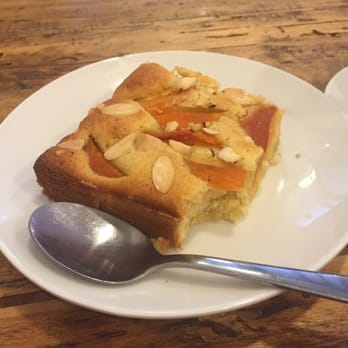 Les Coudes sur la Table - Cake - Salad Near Me - Toulouse, 31