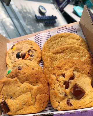 Insomnia Cookies by null