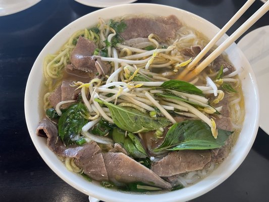 Pho Huynh by null