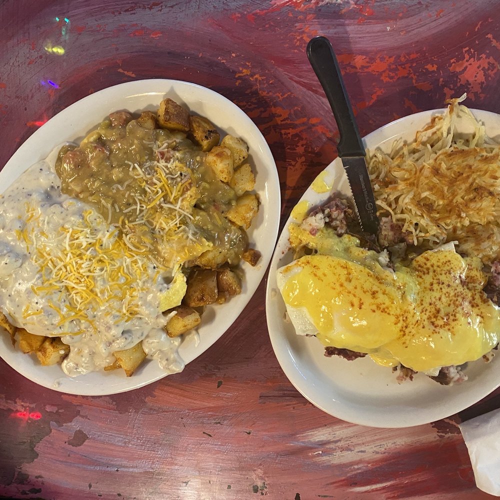 Luxury Diner - Diners Near Me - Cheyenne, Wyoming Luxury Diner - Diners Near Me - Cheyenne, Wyoming