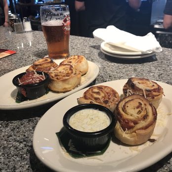 Kona Brewing - Pawai pepperoni rolls - Pubs Near Me - Honolulu, Hawaii Kona Brewing - Pawai pepperoni rolls - Pubs Near Me - Honolulu, Hawaii
